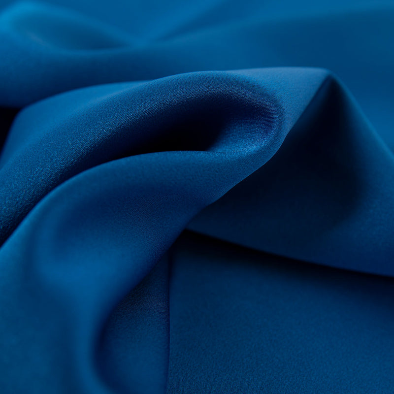     tecido_liso_para_vestidos_de_cerimonia_cetim_com_lycra_Ester_azulao