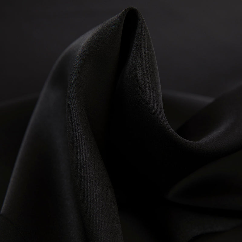     tecido_liso_para_vestidos_de_cerimonia_cetim_com_lycra_Ester_preto