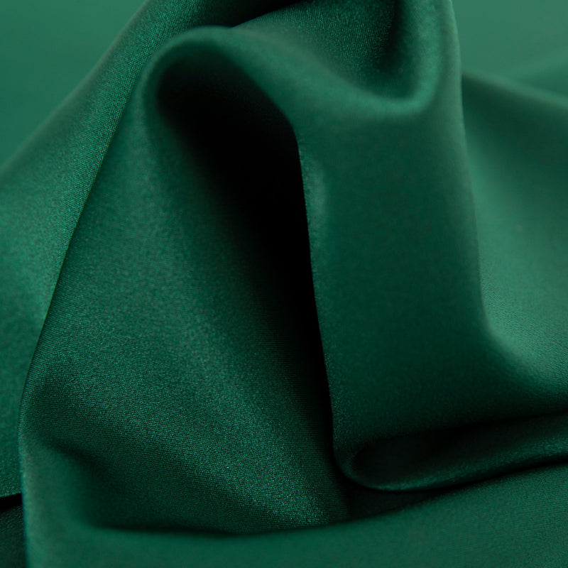     tecido_liso_para_vestidos_de_cerimonia_cetim_com_lycra_Ester_verde_floresta